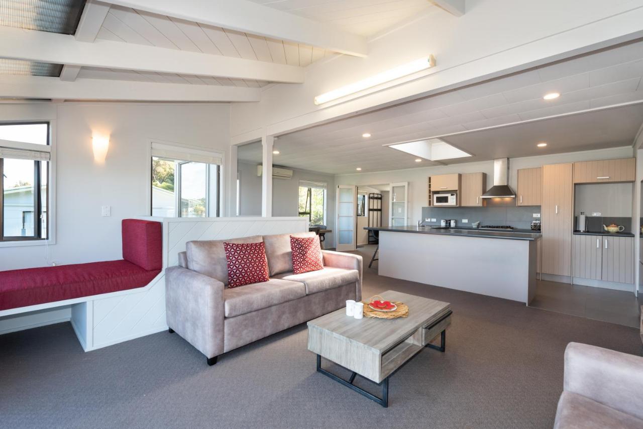 The Tide Watcher - Okiato Holiday Home Opua Exteriör bild
