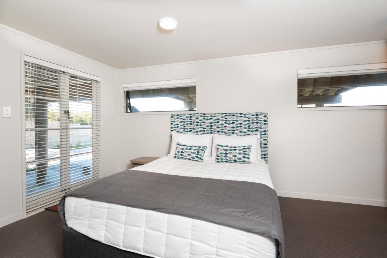 The Tide Watcher - Okiato Holiday Home Opua Exteriör bild